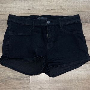Plus size black jean shorts 6/$16